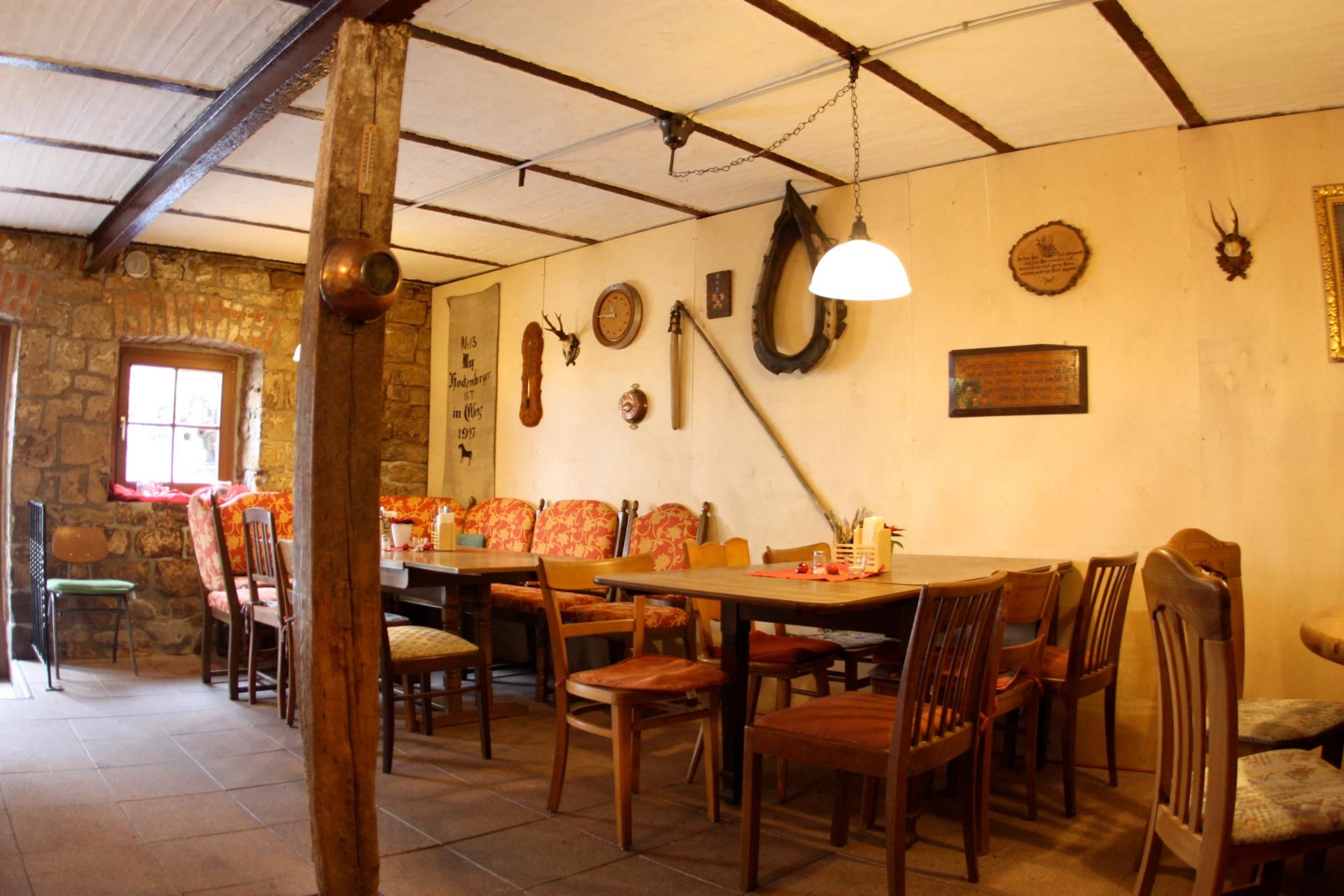 Innenansicht der Besenwirtschaft